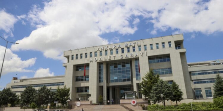 4 çocuğa cinsel saldırı suçundan yargılanan failin duruşması ertelendi