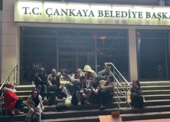 Çankaya Belediyesi’nin köpek katliamı protesto edildi