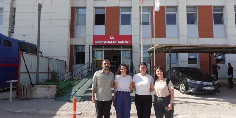 Gazeteci Derya Ren’in davası: İddianamede sadece polis beyanları var