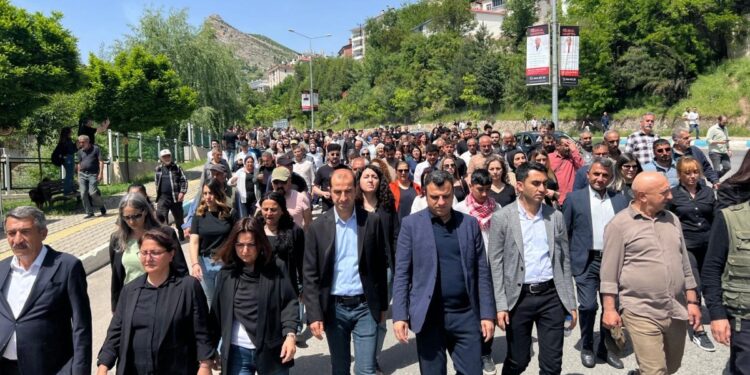 Binler Kaytan ve Altun’un anması için Seyit Rıza Meydanı’nda