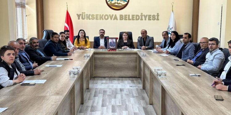 Gever’de bir caddeye Sırrı Süreya Önder ismi verildi