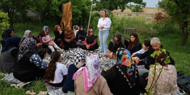 ‘Özgür kadın ile demokratik topluma’ atölyelerinde inşa tartışılıyor