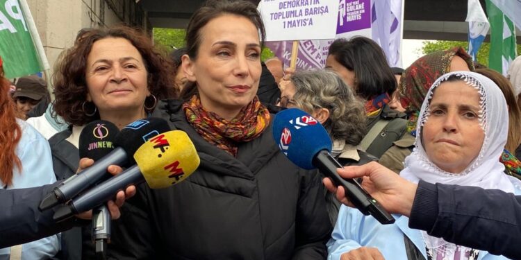 Tülay Hatimoğulları: Emekçiler Kürt sorunun çözümüne katkı verecektir