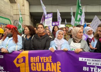 Kadıköy’e 1 Mayıs yürüyüşü başladı