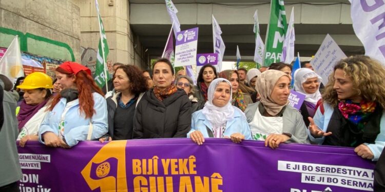 Kadıköy’e 1 Mayıs yürüyüşü başladı