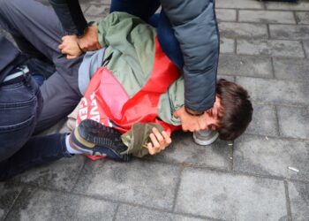Taksim’e çıkmaya çalışan 4 kişiye tutuklama istemi