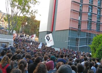 Öğrenciler İlahiyatçı Yıldız’ı protesto etti: Çok sayıda gözaltı