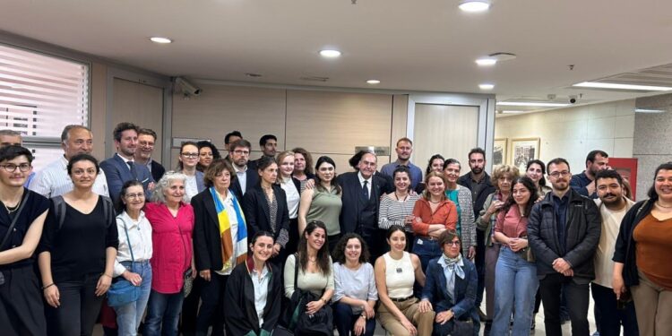 ÇHD’lilerden mahkemeye: Pişmanlığı suçlulardan bekleyin