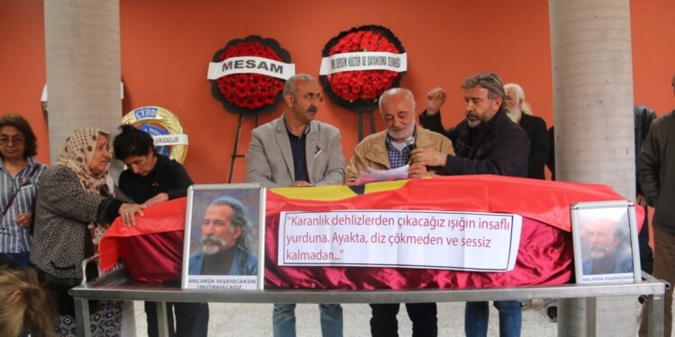 Şair Fadıl Öztürk son yolculuğuna uğurlandı