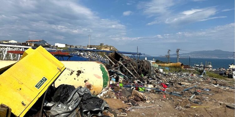 Aliağa’da tonlarca tehlikeli atık depolandığı tespit edildi