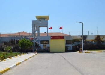 Açlık grevindeki tutsakların sevk talebi karşılandı