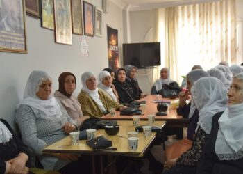 ‘Barış isteyenler operasyonları durdursun’