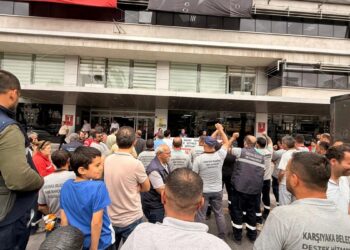 İzmir’de 3 belediyede iş bırakma eylemi