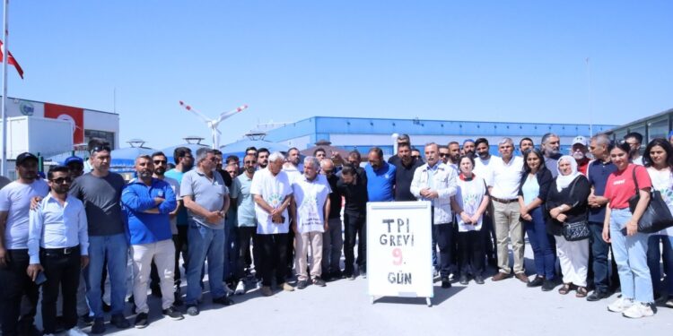 DEM Parti’den grevdeki işçilere dayanışma ziyareti