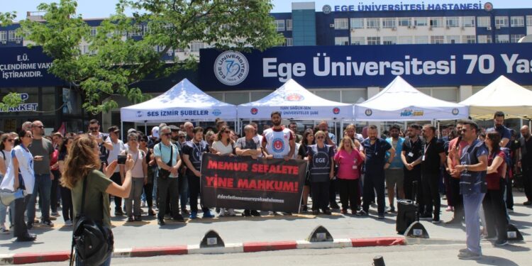 Ege Üniversite Hastanesi çalışanları iş bıraktı