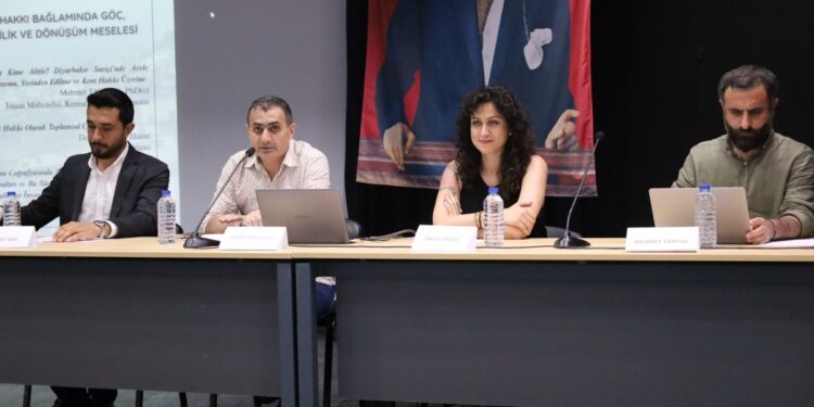 İzmir’de ‘Kent hakkı bağlamında göç, mültecilik ve dönüşüm meselesi’ paneli