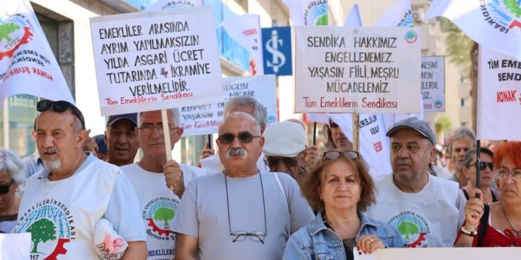 ‘Emeklilere seyyanen zam verilmesi şart’