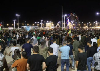 Binlerce kişi, Tişrîn Barajı zaferini kutladı