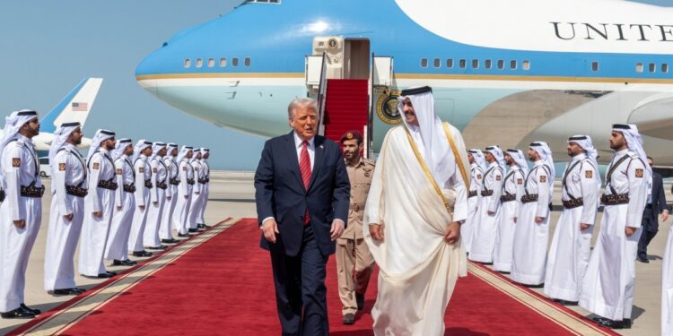 Katar, Boeing ve ABD ile milyar dolarlık anlaşma imzaladı