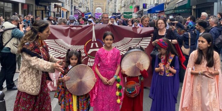 Paris 4. Kürt Kültür Festivali başladı