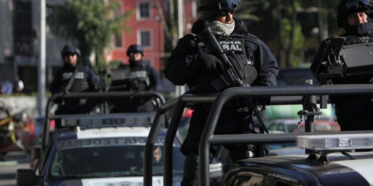 Belediye başkanının sekreteri ve danışmanı silahlı saldırıda öldü