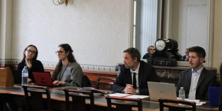 Özerk Yönetim heyeti Paris’te parlamenterlerle görüştü