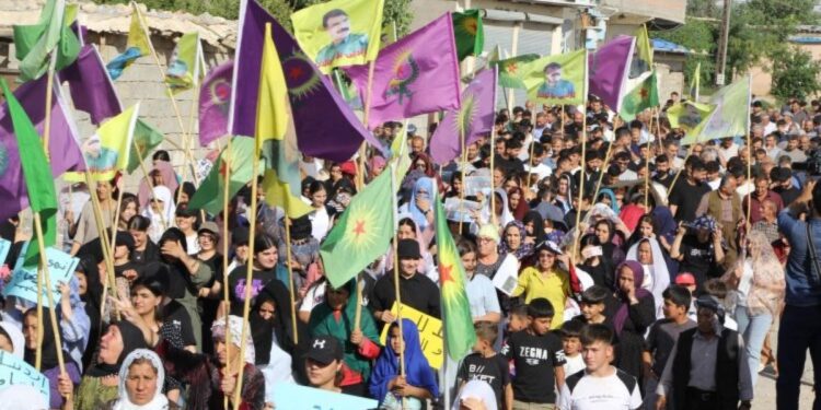 Maxmur’da Irak hükümetine karşı kitlesel yürüyüş