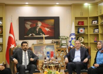 Bakırhan’dan Mûş Belediyesi ve Ticaret ve Sanayi Odası’nı ziyaret