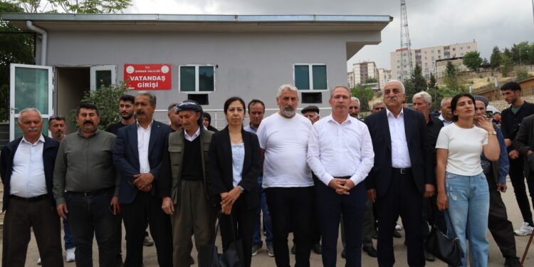 Temel davasında sanıklar hakkında yakalama kararı