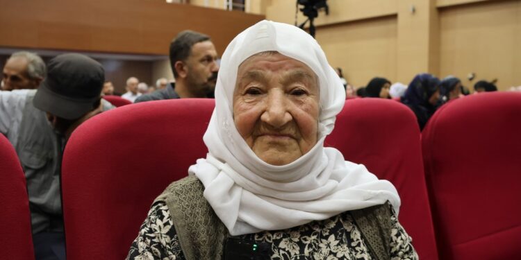 6 çocuğunu yitiren anne: Evlatlarımızı güzel günler görmek için toprağa verdik