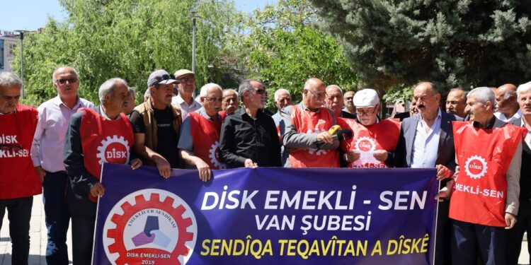 Emeklilerden ‘bayram ikramiyesi’ tepkisi: Utanç verici