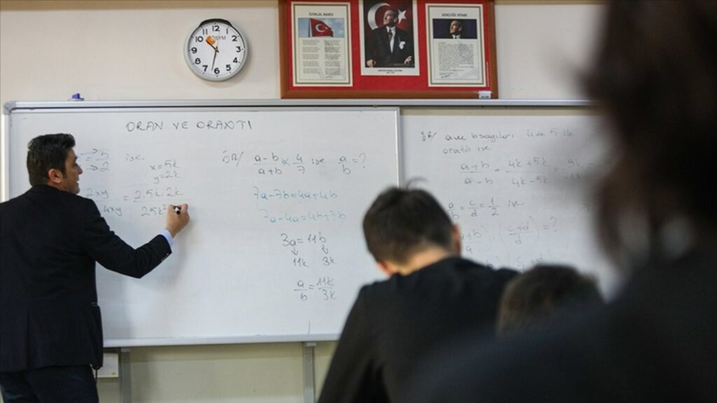 15 Bin Sözleşmeli Öğretmen Atamasında Yeni Gelişme: Mülakata Girecek Öğretmen Adayları Açıklandı