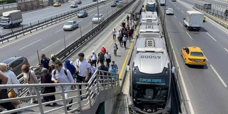 19 Mayıs’ta Metrobüs Ücretli mi? İstanbul’da Toplu Taşıma Gençlik ve Spor Bayramı'nda Ücretsiz mi?