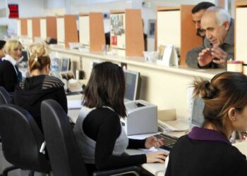 3 çocuklu kadınlara KPSS'siz memuriyet hakkı; teklif komisyonda