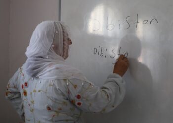 60'ında 'anadilinin öğrencisi' oldu