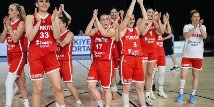 A Milli Kadın Basketbol Takımı, Litvanya'yı Devirdi