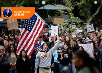 ABD’de okuyan binlerce Türkiyeli öğrenci ne olacak?