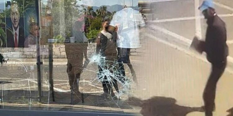 AKP İlçe Başkanlığı'na Taşlı Saldırı: Saldırgan Tutuklandı