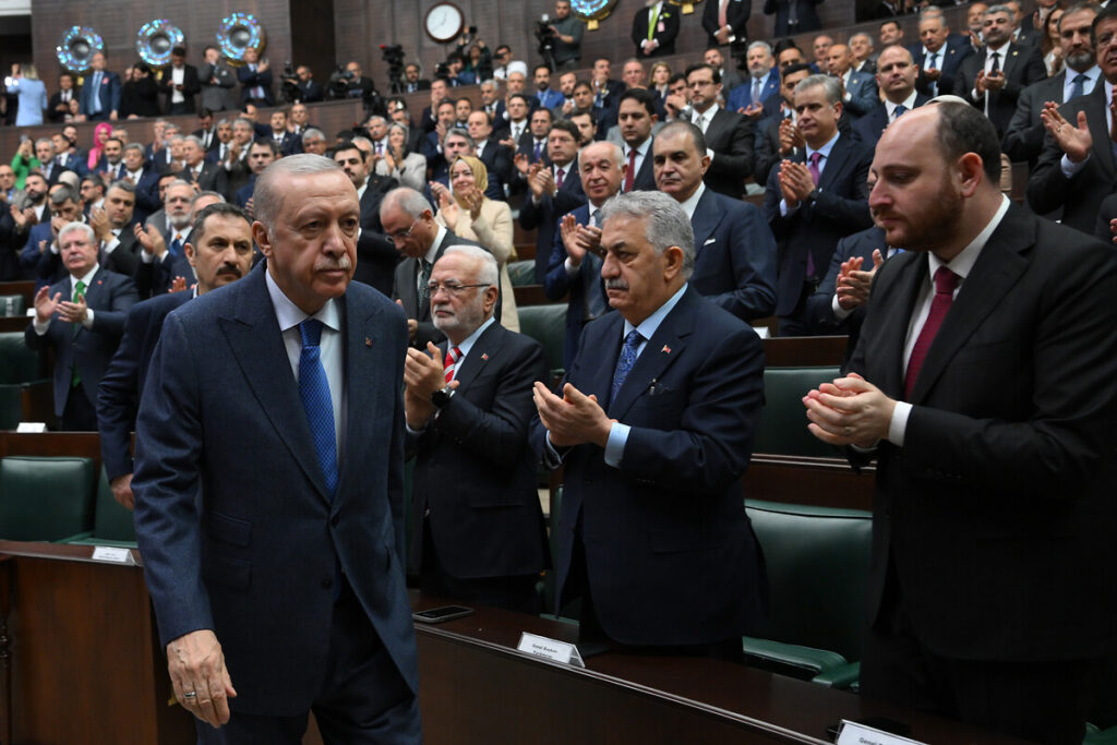 AKP'de itiraflar: Herkes potansiyel düşman