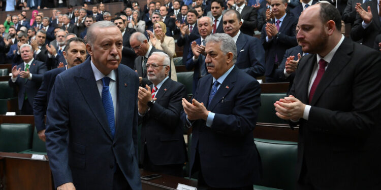 AKP'de itiraflar: Herkes potansiyel düşman