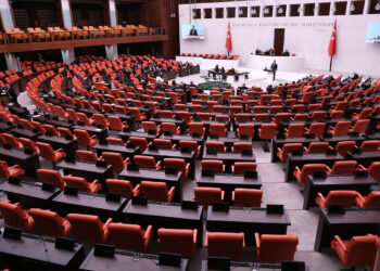 AKP'li isim: Kürtler Anayasa'da yer alabilecek