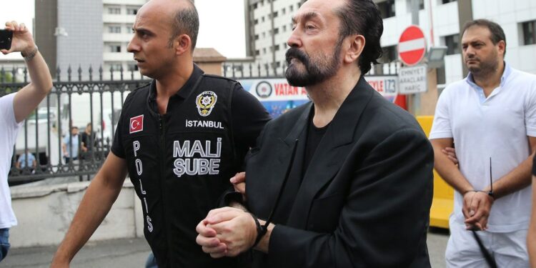 Adnan Oktar Davasında Karar Çıktı, Savunması Pes Dedirtti: 'Kadınların Bana Olan Sevgisi Çok Kıskanıldı'