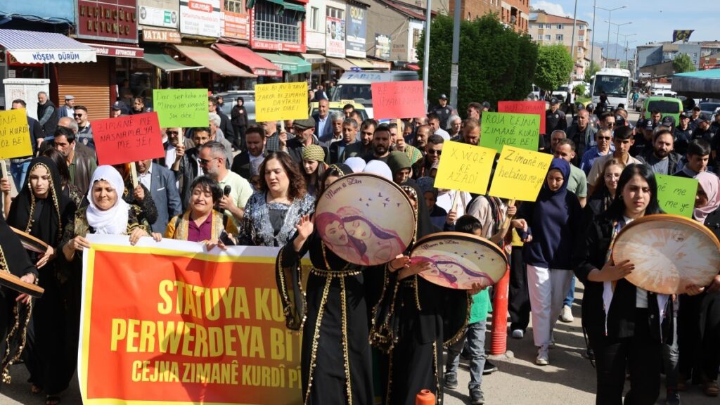 Agirî’de Kürt Dil Bayramı kutlaması