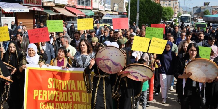 Agirî’de Kürt Dil Bayramı kutlaması