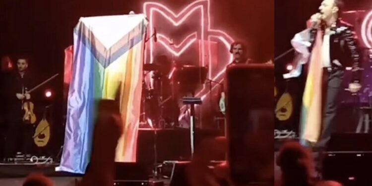 Akit yazarı Mabel Matiz'i ODTÜ şenliğinde LGBTİ+ bayrağı açması nedeniyle hedef aldı