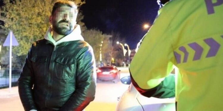 Alkollü Yakalandı, Ceza Yazılacağını Öğrenince Polise Dert Yandı: 'Yeter Artık, Yaşamak İstemiyorum'