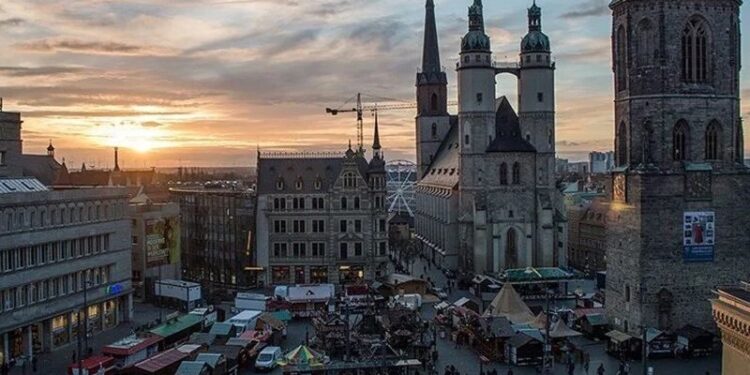 Almanya'da yatırımcı güveni yeni hükümet ve gümrük vergilerine yönelik iyimserlikle mayısta arttı