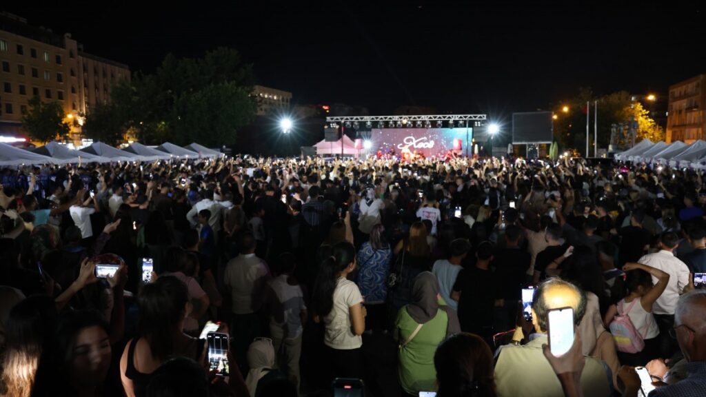 Amed Kadın Emek ve Kültür Sanat Buluşması konserle son buldu