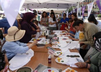 Amed'de kadınlar konser ve atölyelerde buluştu