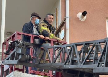 Apartman Gaz Odasına Döndü: Sebebi 'Pes' Dedirtti